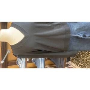 NEW ANOTHER LOVE women's sammy v-neck sweatshirt in black